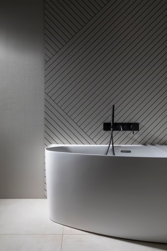 Акриловая ванна Allen Brau Priority 5 L 160x80 см, левая, пристенная, белая матовая, асимметричная, на ножках, с экраном, со сливом-переливом