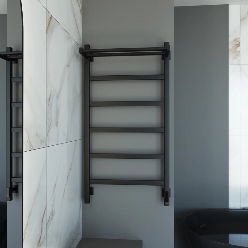 Полотенцесушитель электрический Grota Lore 530х1000 RAL9005 EL 100x55 см, подключение справа, слева, скрытое подключение справа, матовый черный, лесенка, из стали, с полкой