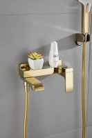 Смеситель для ванны с душем BELZ B507 B60507-5 золото Смеситель для ванны с душем BELZ B507 B60507-5 золото