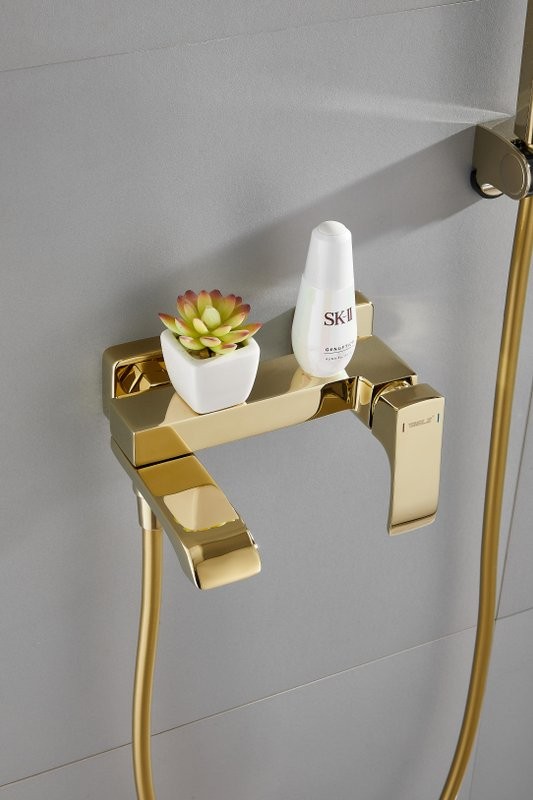 Смеситель для ванны с душем BELZ B507 B60507-5 золото