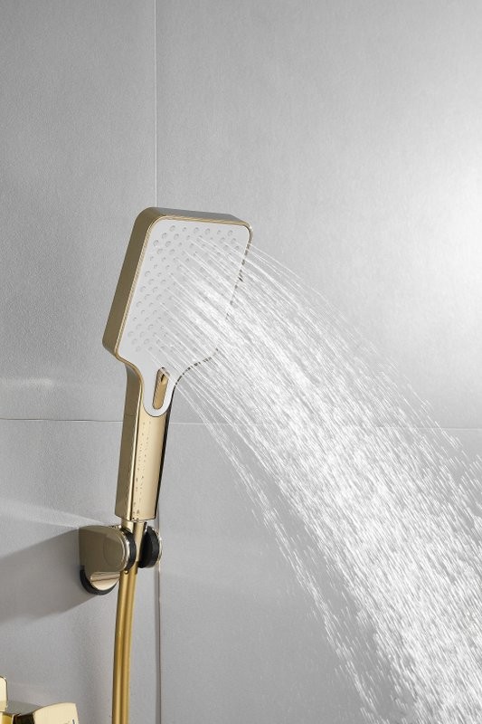 Смеситель для ванны с душем BELZ B507 B60507-5 золото