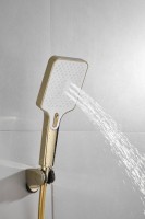 Смеситель для ванны с душем BELZ B507 B60507-5 золото Смеситель для ванны с душем BELZ B507 B60507-5 золото