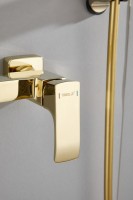 Смеситель для ванны с душем BELZ B507 B60507-5 золото Смеситель для ванны с душем BELZ B507 B60507-5 золото