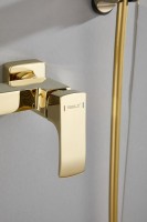 Смеситель для ванны с душем BELZ B507 B60507-5 золото Смеситель для ванны с душем BELZ B507 B60507-5 золото