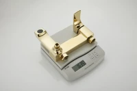 Смеситель для ванны с душем BELZ B507 B60507-5 золото Смеситель для ванны с душем BELZ B507 B60507-5 золото