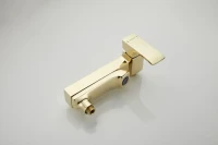 Смеситель для ванны с душем BELZ B507 B60507-5 золото Смеситель для ванны с душем BELZ B507 B60507-5 золото