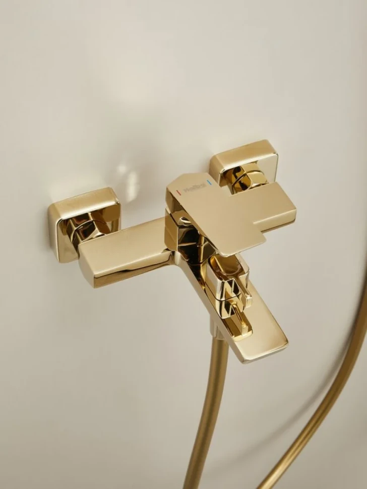 Смеситель для ванны с душем Haiba HB60726-5 золото