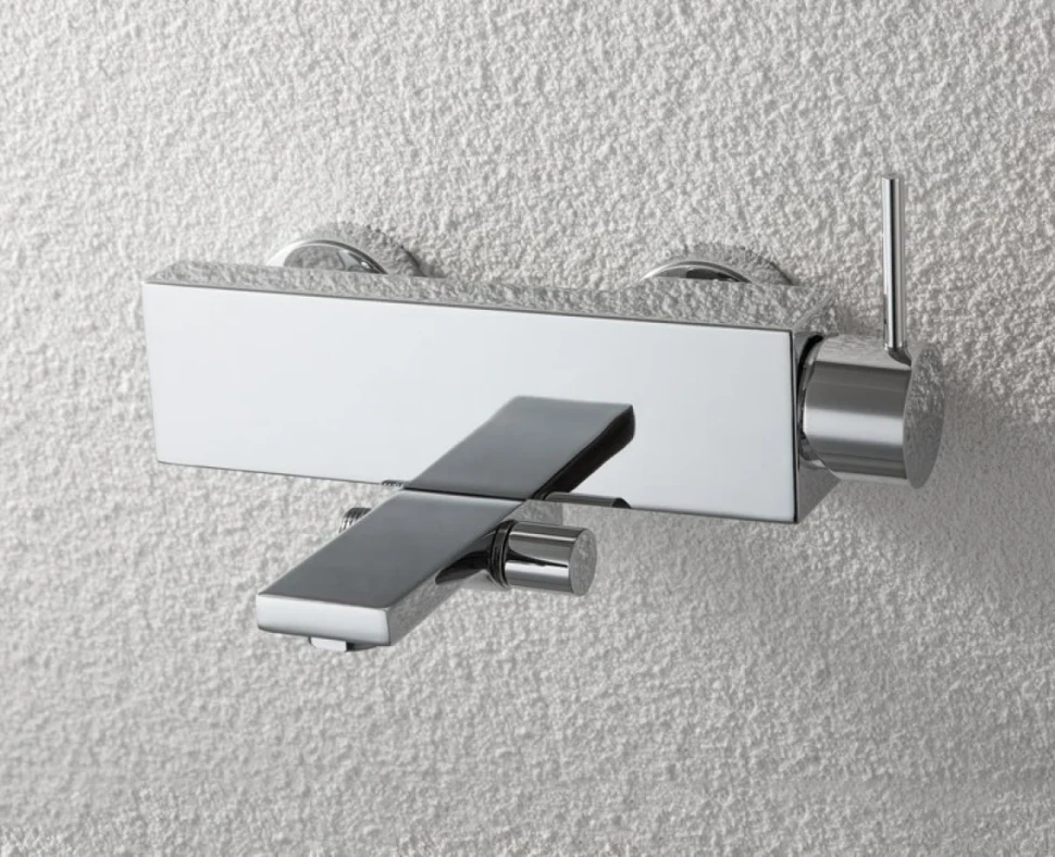 Смеситель для ванны с душем Bravat Arc F66061C-01A-ENG хром