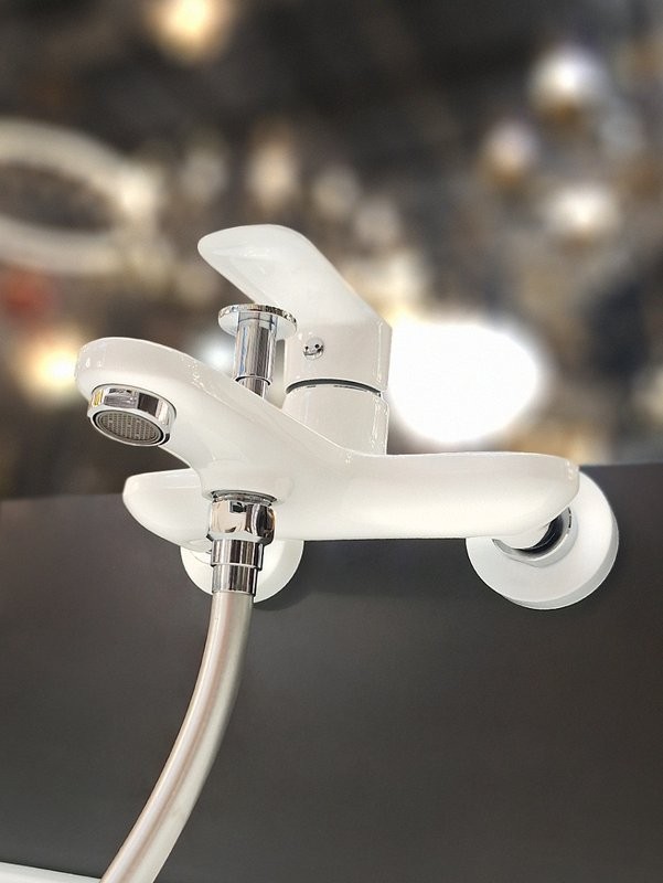 Смеситель для ванны с душем AltroBagno Diretto 0209 Bi белый