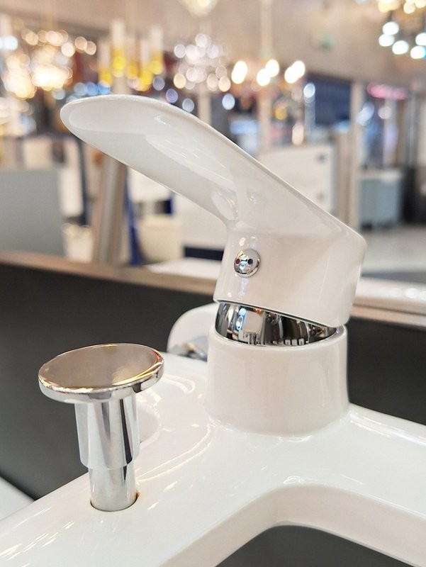 Смеситель для ванны с душем AltroBagno Diretto 0209 Bi белый