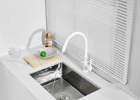 Смеситель для кухни BELZ B814 B76814-8 с гибким изливом, белый