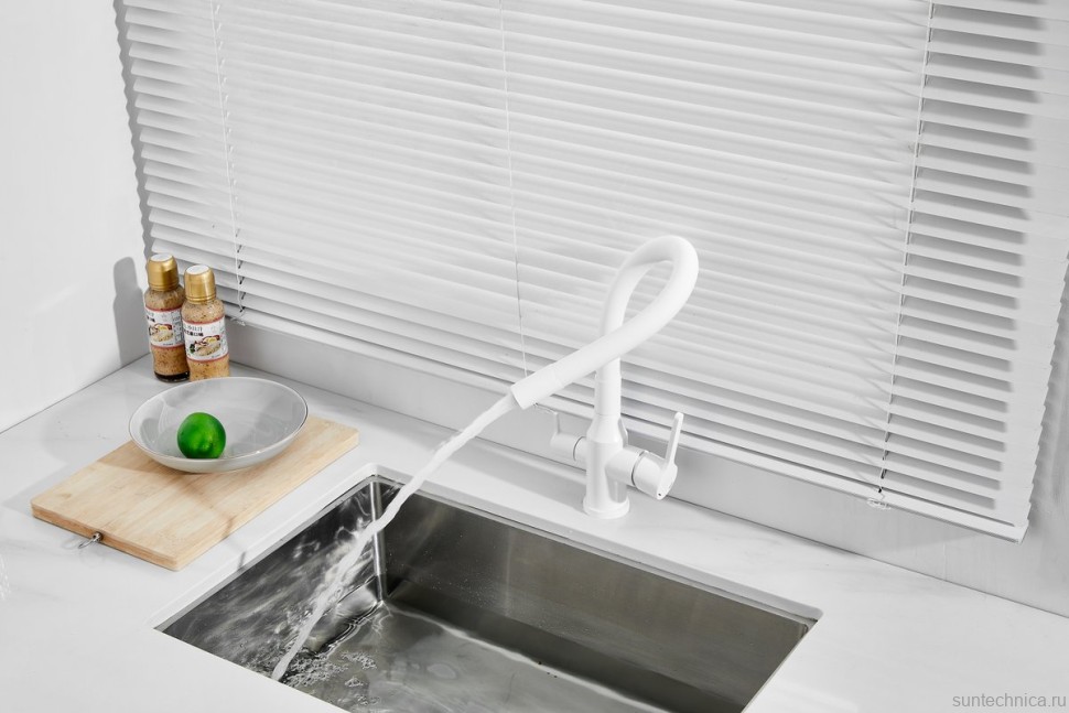 Смеситель для кухни BELZ B814 B76814-8 с гибким изливом, белый