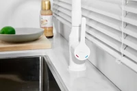 Смеситель для кухни BELZ B814 B76814-8 с гибким изливом, белый