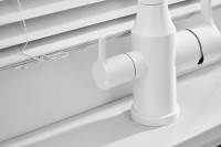 Смеситель для кухни BELZ B814 B76814-8 с гибким изливом, белый