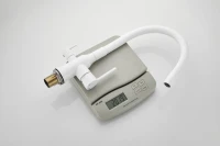 Смеситель для кухни BELZ B814 B76814-8 с гибким изливом, белый