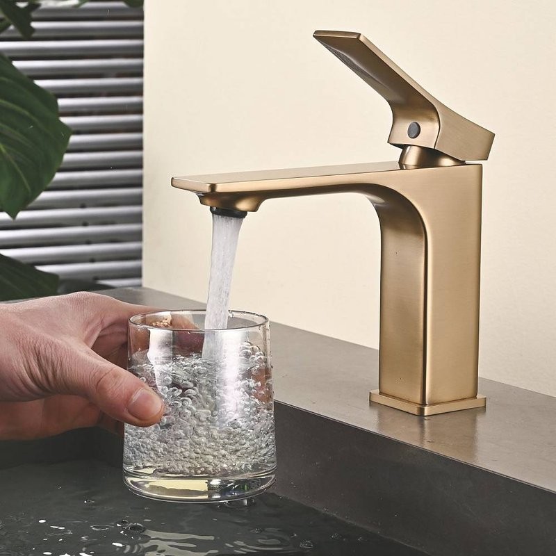 Смеситель для раковины Shevanik S6101G золотой сатин