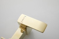 Душевая стойка BELZ B507 B24507-5 золото