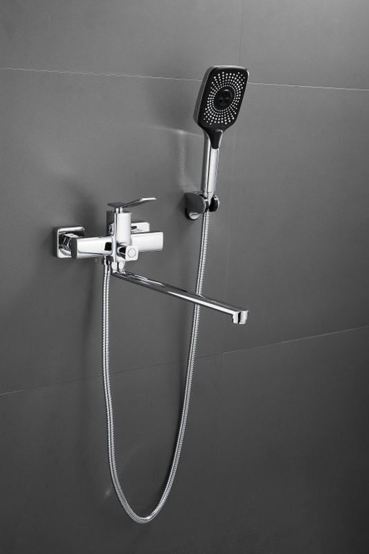 Смеситель с длинным изливом для ванны BELZ B618 B22618 хром