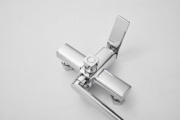 Смеситель с длинным изливом для ванны BELZ B618 B22618 хром