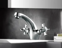 Смеситель для раковины Frap H24 F1024 хром Смеситель для раковины Frap H24 F1024 хром
