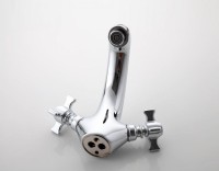 Смеситель для раковины Frap H24 F1024 хром Смеситель для раковины Frap H24 F1024 хром