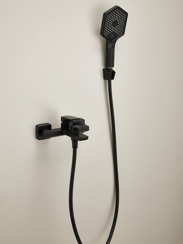 Смеситель для ванны с душем Haiba HB60726-7 черный