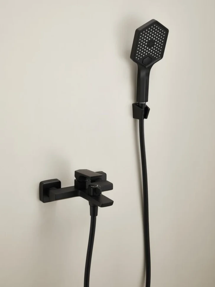 Смеситель для ванны с душем Haiba HB60726-7 черный