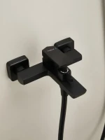 Смеситель для ванны с душем Haiba HB60726-7 черный