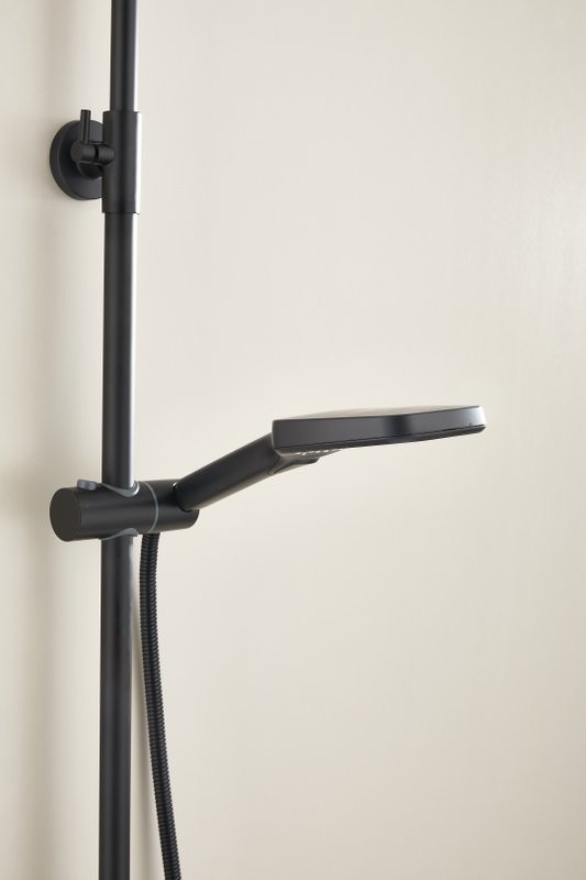 Душевая стойка BELZ B24533-7 черная