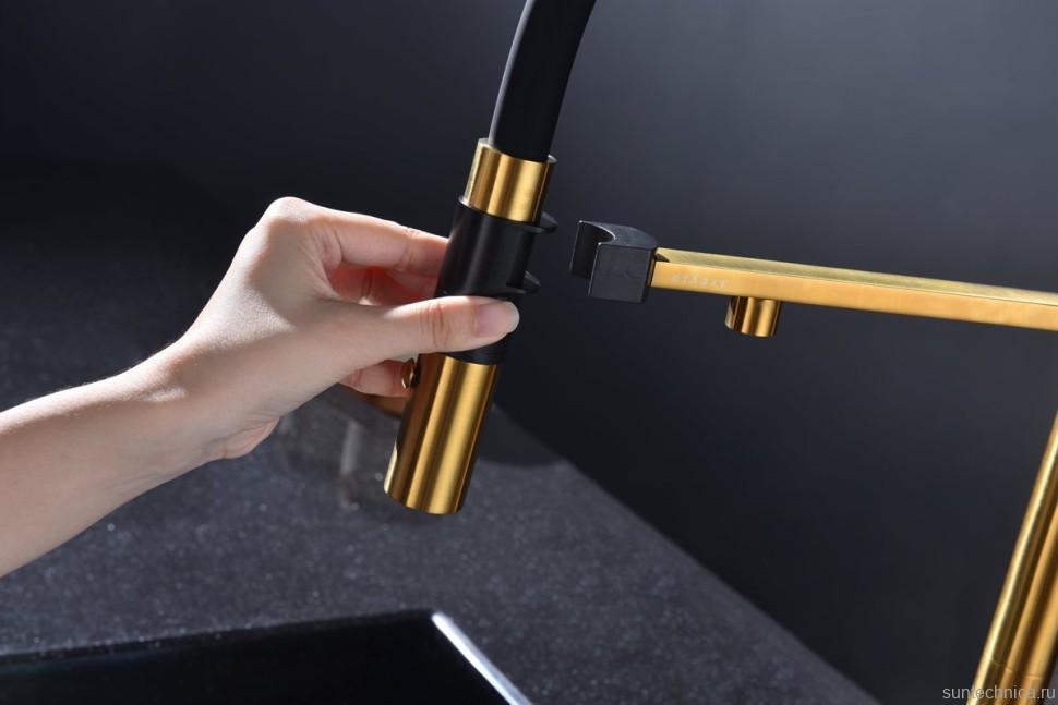 Смеситель для кухни Paulmark Magneto One Ma213188-BG брашированное золото