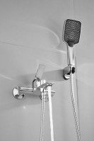 Смеситель для ванны с душем BELZ B618 B60618 хром