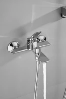 Смеситель для ванны с душем BELZ B618 B60618 хром Смеситель для ванны с душем BELZ B618 B60618 хром