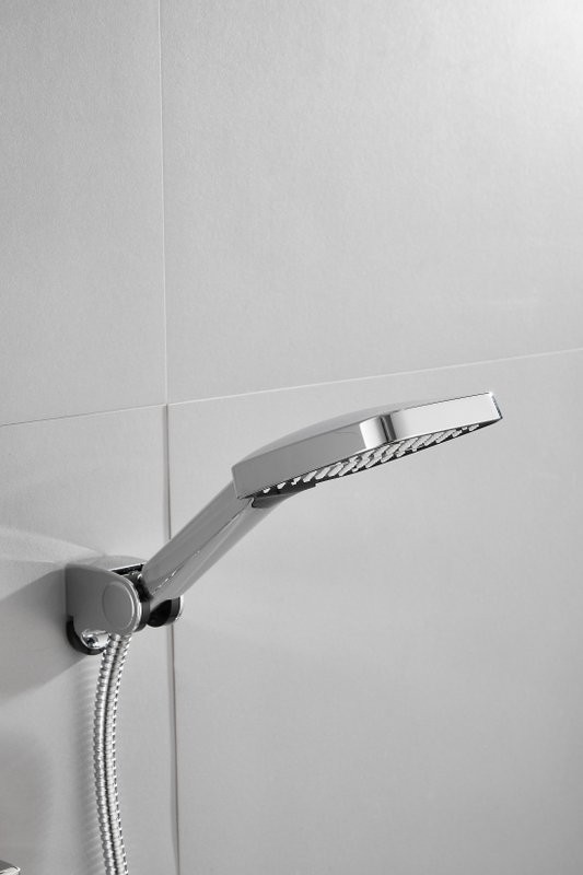 Смеситель для ванны с душем BELZ B618 B60618 хром
