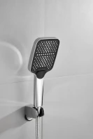 Смеситель для ванны с душем BELZ B618 B60618 хром Смеситель для ванны с душем BELZ B618 B60618 хром
