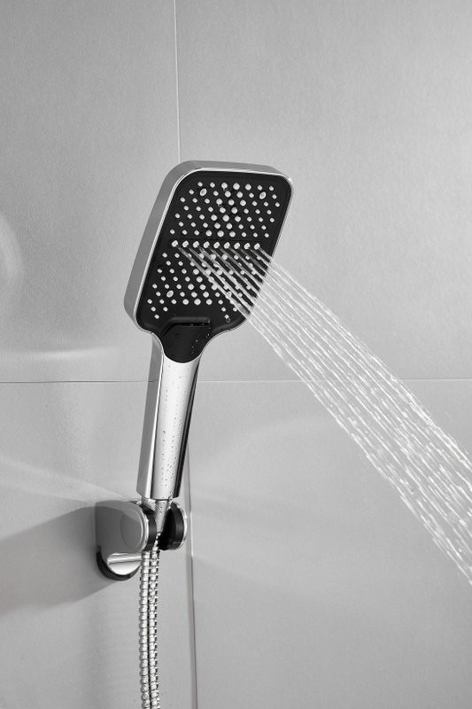 Смеситель для ванны с душем BELZ B618 B60618 хром