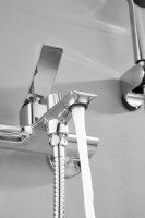 Смеситель для ванны с душем BELZ B618 B60618 хром