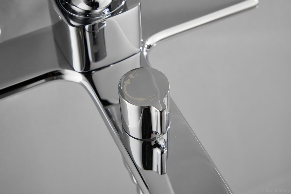 Смеситель для ванны с душем BELZ B618 B60618 хром