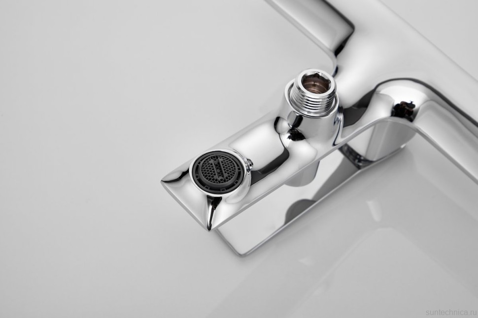Смеситель для ванны с душем BELZ B618 B60618 хром
