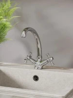 Смеситель для кухни Orange Classic Pro M72-002cr Смеситель для кухни Orange Classic Pro M72-002cr