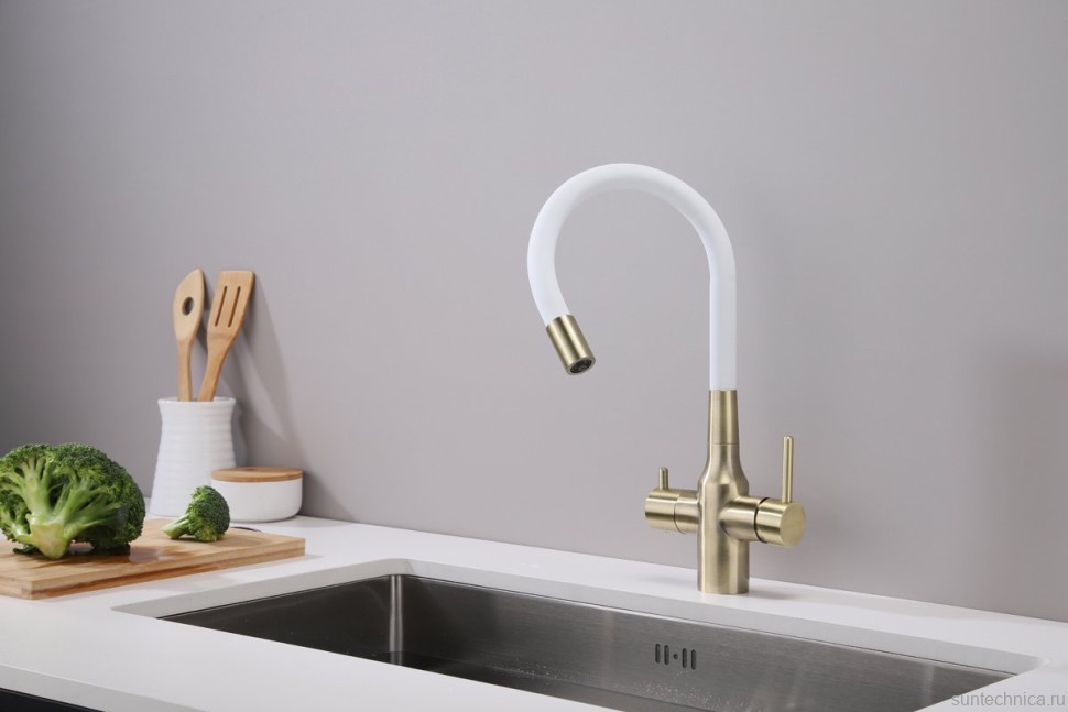 Смеситель для кухни Paulmark Salix 213419-BRw, бронза, белый, с гибким изливом