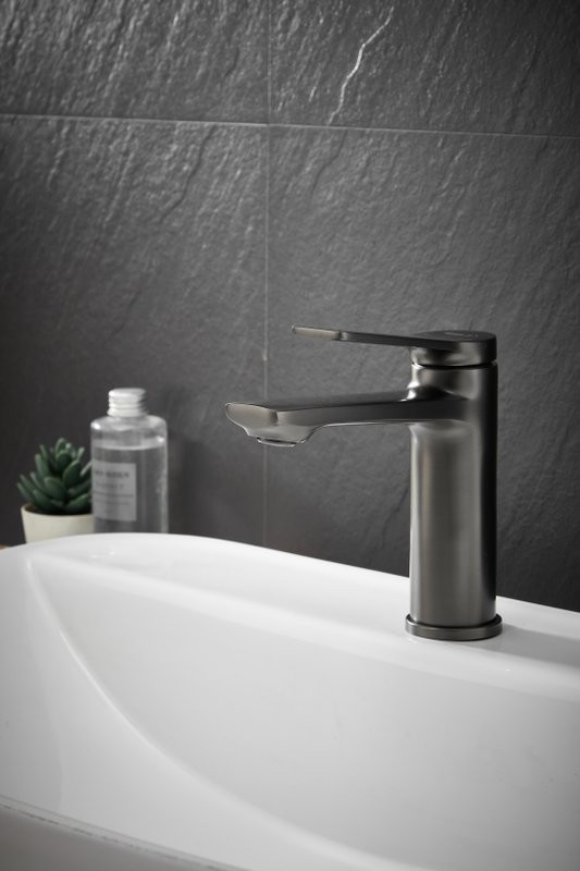 Смеситель для раковины BELZ B507 B10572-3 оружейная сталь