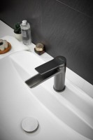 Смеситель для раковины BELZ B507 B10572-3 оружейная сталь Смеситель для раковины BELZ B507 B10572-3 оружейная сталь