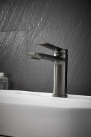 Смеситель для раковины BELZ B507 B10572-3 оружейная сталь Смеситель для раковины BELZ B507 B10572-3 оружейная сталь