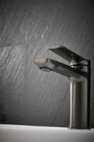 Смеситель для раковины BELZ B507 B10572-3 оружейная сталь Смеситель для раковины BELZ B507 B10572-3 оружейная сталь