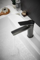 Смеситель для раковины BELZ B507 B10572-3 оружейная сталь Смеситель для раковины BELZ B507 B10572-3 оружейная сталь