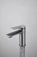 Смеситель для раковины BELZ B507 B10572-3 оружейная сталь Смеситель для раковины BELZ B507 B10572-3 оружейная сталь
