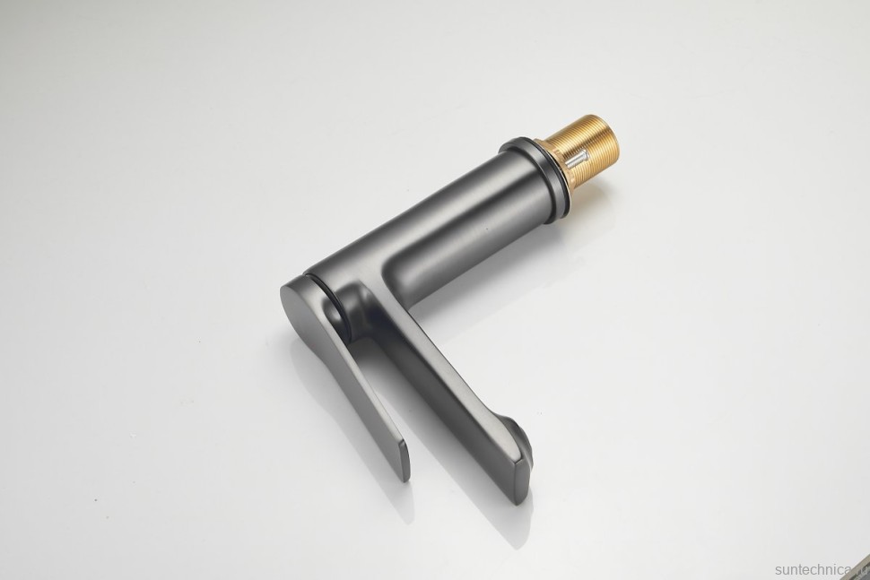 Смеситель для раковины BELZ B507 B10572-3 оружейная сталь