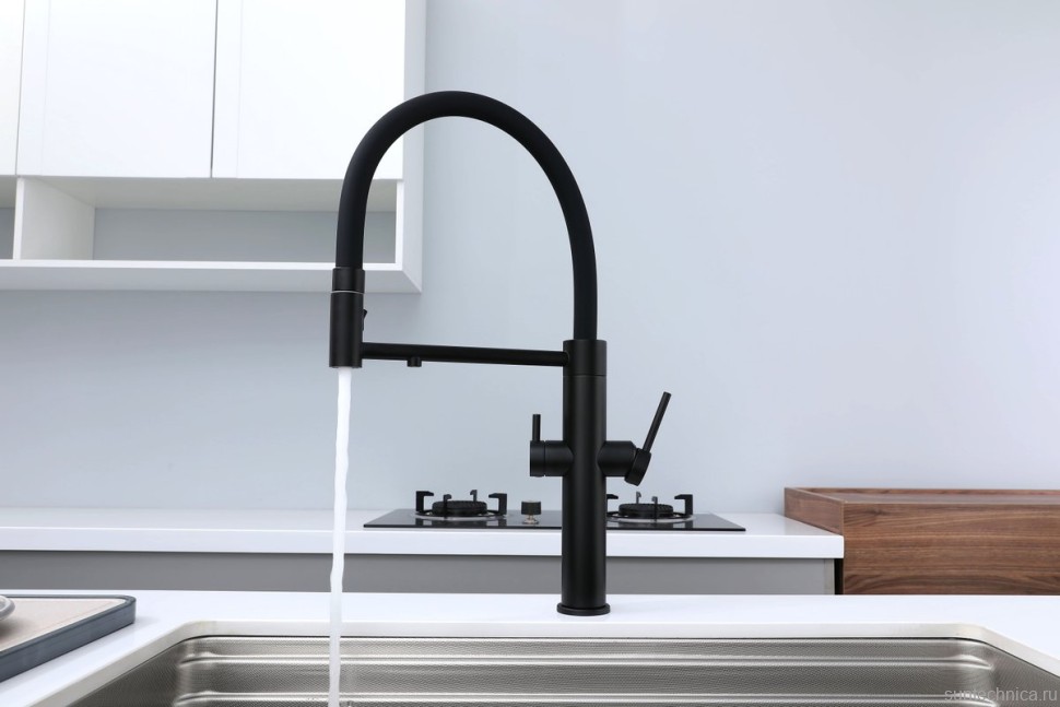 Смеситель для кухни Paulmark Nexus Ne213999-AN с гибким изливом, антрацит