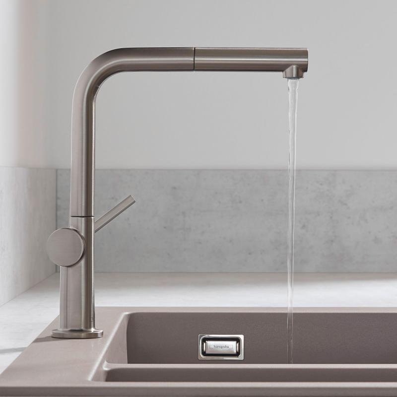 Комплект Смеситель Hansgrohe Talis M54 72808800 сталь + Фартук черный
