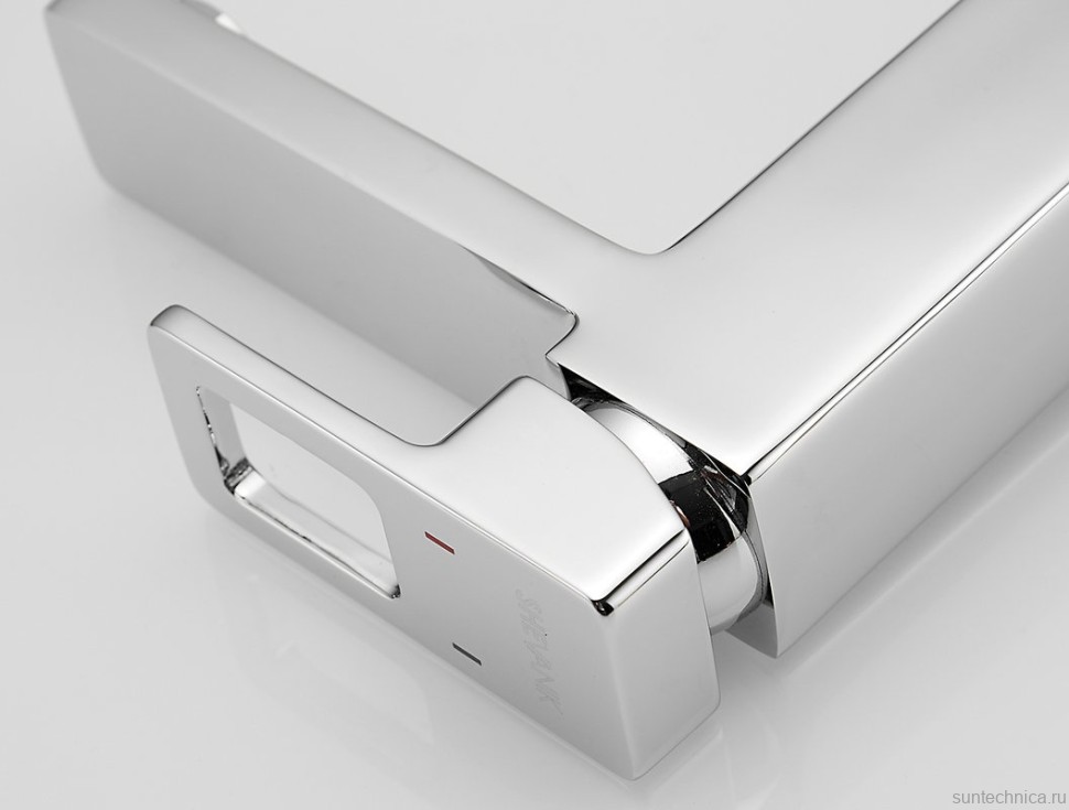 Смеситель для раковины Shevanik S8271 с гигиеническим душем, хром